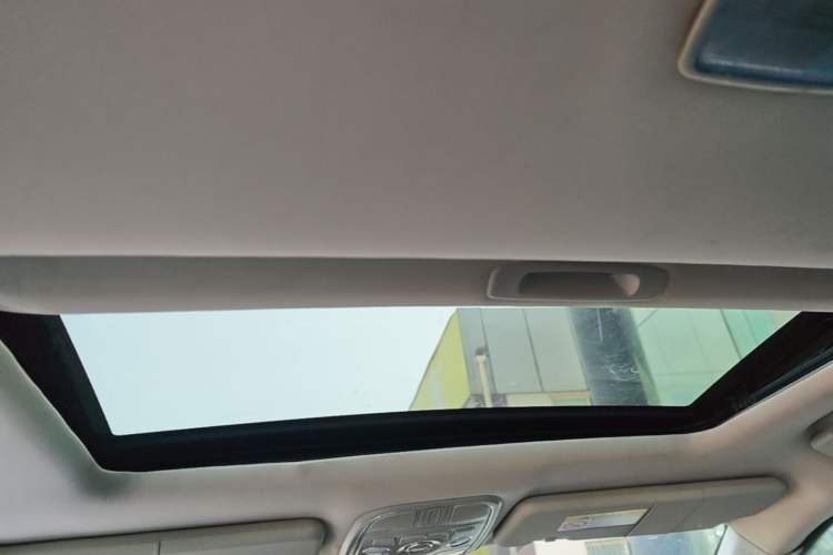 Used Haval H6 2015 Sport Edition 1.5T Automatic Two-Wheel Drive Luxury Model Headliner