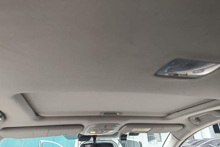 Used Haval H6 2015 Sport Edition 1.5T Automatic Two-Wheel Drive Luxury Model Headliner