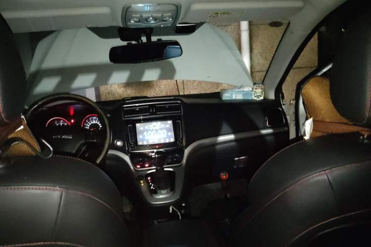 Used Haval H6 2015 Sport Edition 1.5T Automatic Two-Wheel Drive Luxury Model Headliner