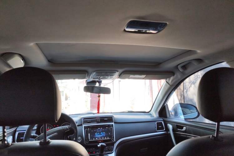 Used Haval H6 2015 Sport Edition 1.5T Automatic Two-Wheel Drive Luxury Model Headliner