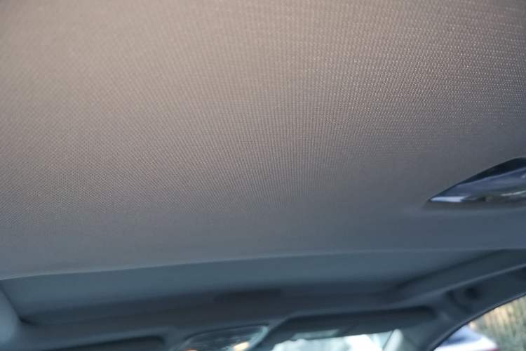 Used Haval H6 2015 Sport Edition 1.5T Automatic Two-Wheel Drive Luxury Model Headliner