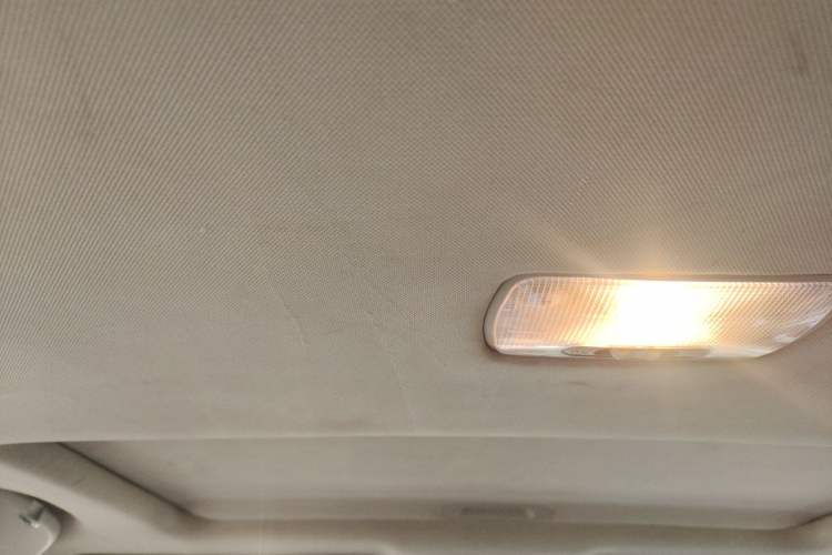 Used Haval H6 2015 Sport Edition 1.5T Automatic Two-Wheel Drive Luxury Model Headliner