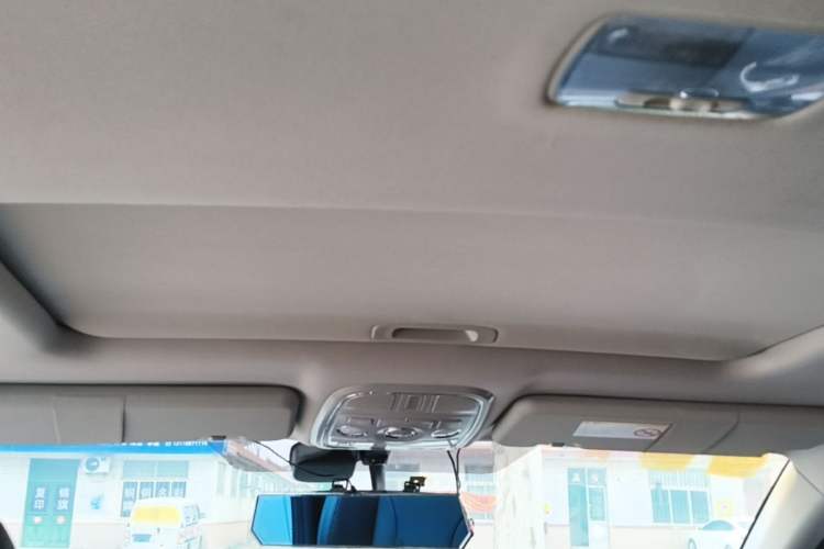Used Haval H6 2015 Upgraded Model 1.5T Manual Two-Wheel Drive Elite Version Headliner