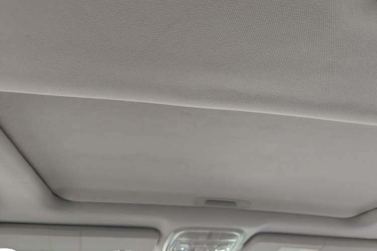 Used Haval H6 2015 Sport Edition 1.5T Automatic Two-Wheel Drive Luxury Model Headliner