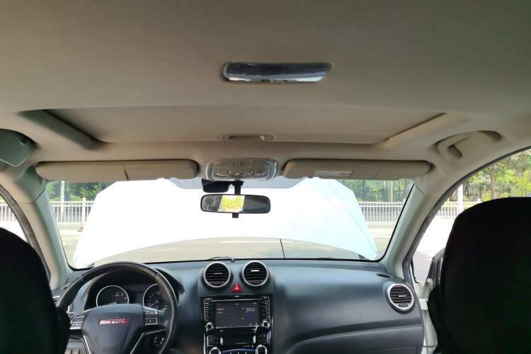 Used Haval H6 2015 Upgraded Model 1.5T Manual Two-Wheel Drive Elite Version Headliner