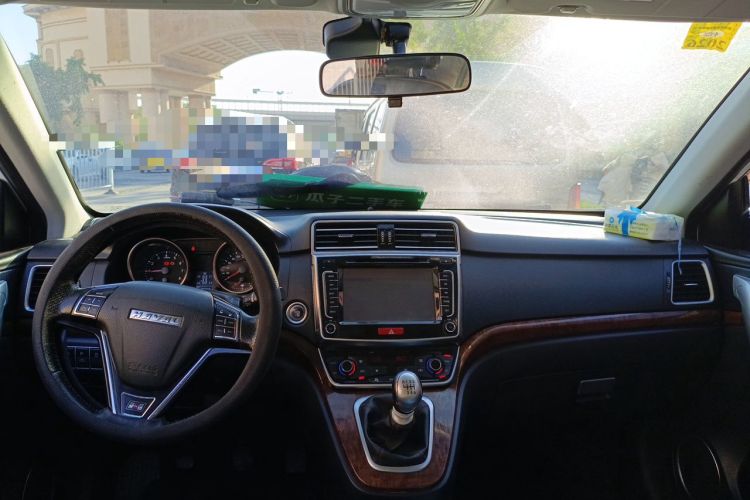 Used Haval H6 2015 Revised Version Sport Edition 1.5T Manual Transmission Two-Wheel Drive Elite Grade Headliner