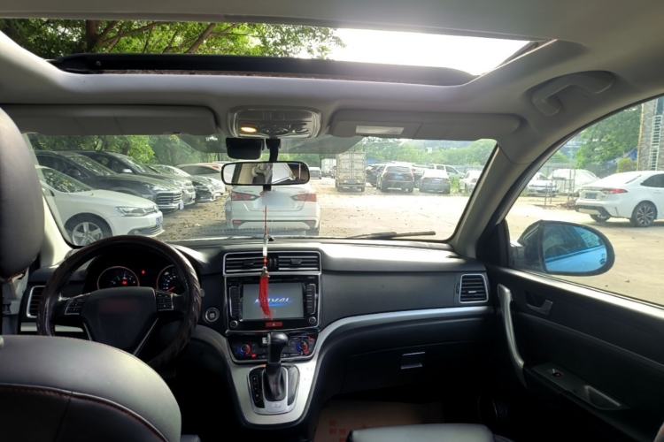 Used Haval H6 2015 Sport Edition 1.5T Automatic Two-Wheel Drive Luxury Model Headliner