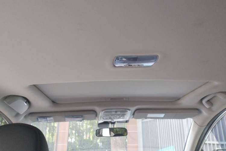 Used Haval H6 2015 Sport Edition 1.5T Automatic Two-Wheel Drive Luxury Model Headliner