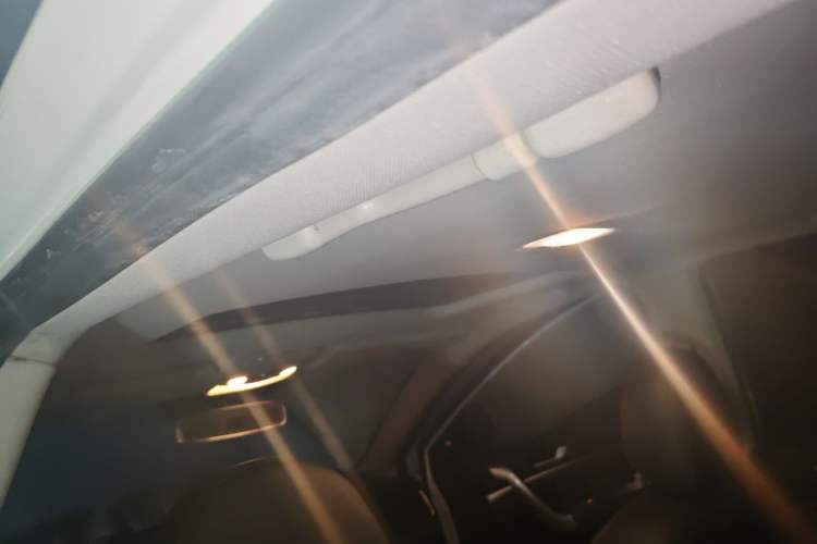 Used Haval H6 2015 Sport Edition 1.5T Automatic Two-Wheel Drive Luxury Model Headliner