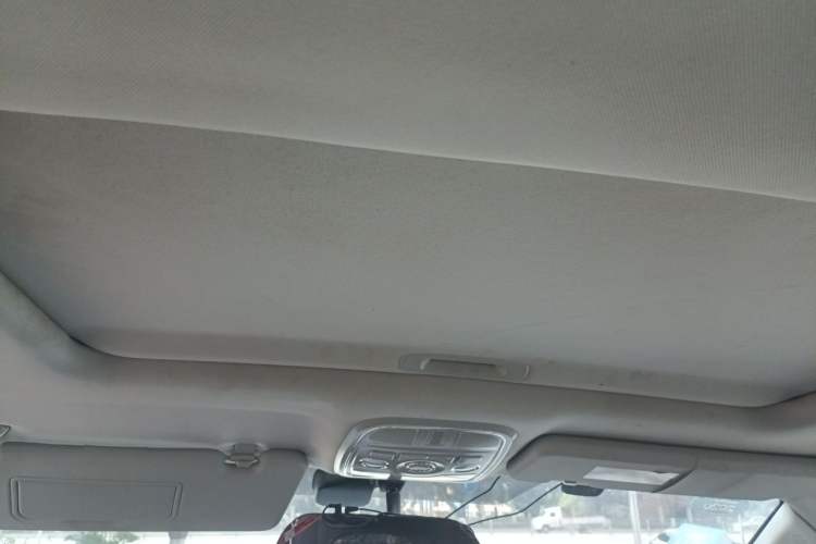 Used Haval H6 2015 Sport Edition 1.5T Automatic Two-Wheel Drive Luxury Model Headliner