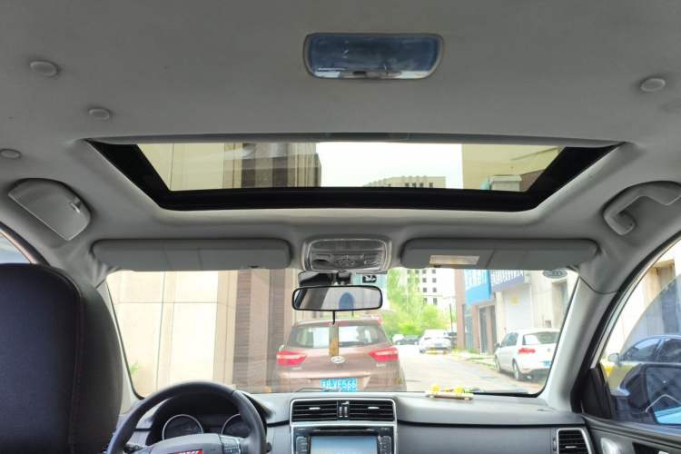 Used Haval H6 2015 Sport Edition 1.5T Manual Two-Wheel Drive Elite Model Headliner