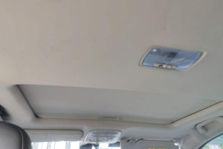 Used Haval H6 2015 Sport Edition 1.5T Automatic Two-Wheel Drive Luxury Model Headliner
