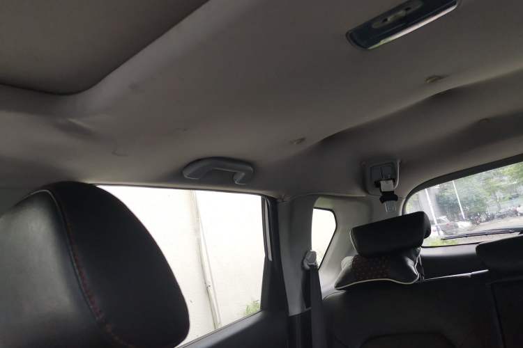 Used Haval H6 2015 Upgraded Model 1.5T Manual Two-Wheel Drive Elite Version Headliner