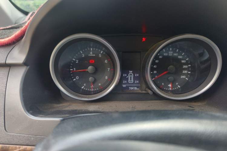 Used Haval H6 2015 Revised Version Sport Edition 1.5T Manual Transmission Two-Wheel Drive Elite Grade Instrument Cluster