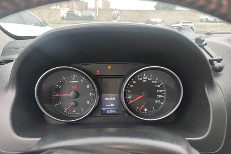 Used Haval H6 2015 Upgraded Model 1.5T Manual Two-Wheel Drive Elite Version Instrument Cluster