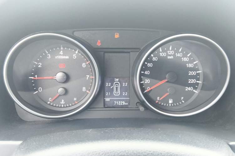Used Haval H6 2015 Upgraded Model 1.5T Manual Two-Wheel Drive Elite Version Instrument Cluster