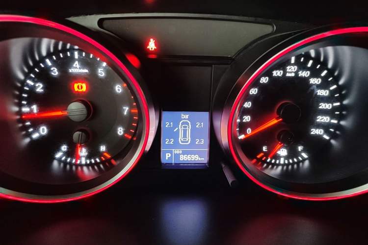 Used Haval H6 2015 Sport Edition 1.5T Automatic Two-Wheel Drive Luxury Model Instrument Cluster