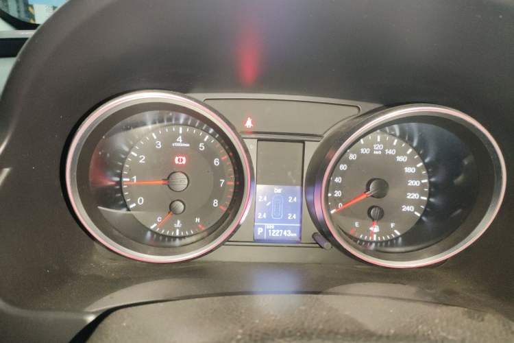 Used Haval H6 2015 Sport Edition 1.5T Automatic Two-Wheel Drive Luxury Model Instrument Cluster