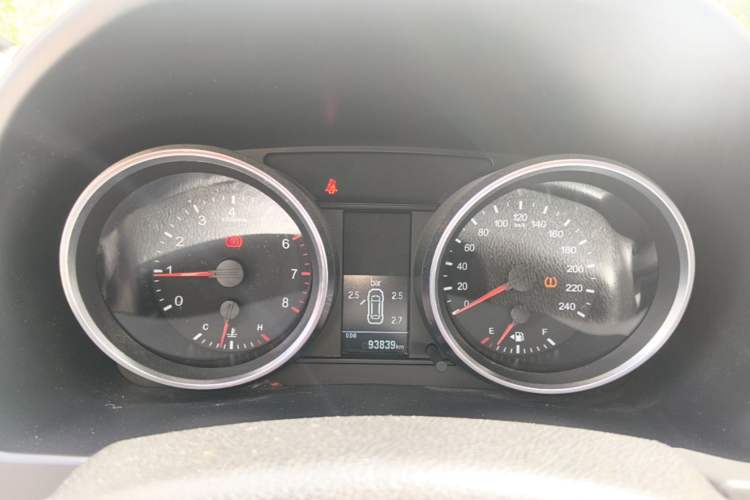 Used Haval H6 2015 Revised Version Sport Edition 1.5T Manual Transmission Two-Wheel Drive Elite Grade Instrument Cluster