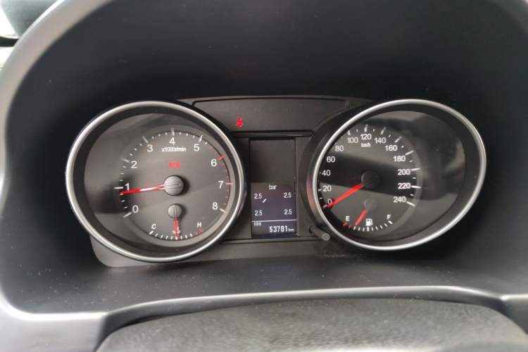 Used Haval H6 2015 Upgraded Model 1.5T Manual Two-Wheel Drive Elite Version Instrument Cluster
