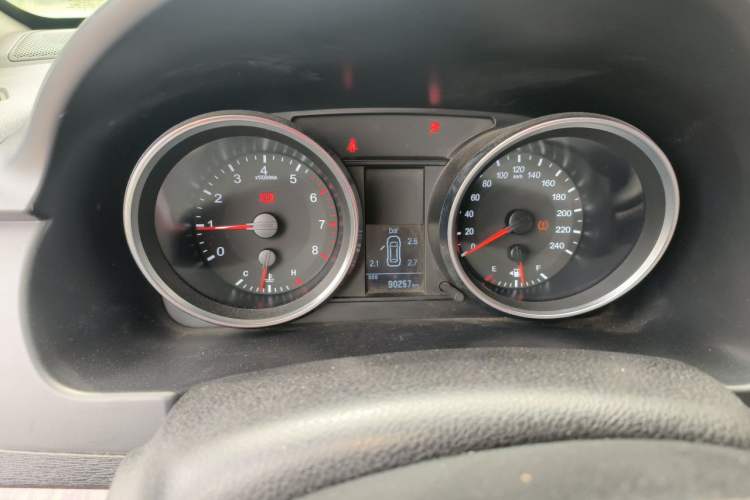 Used Haval H6 2015 Revised Version Sport Edition 1.5T Manual Transmission Two-Wheel Drive Elite Grade Instrument Cluster