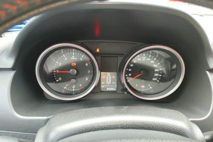 Used Haval H6 2015 Revised Version Sport Edition 1.5T Manual Transmission Two-Wheel Drive Elite Grade Instrument Cluster