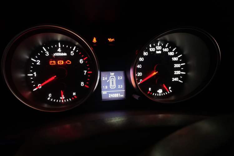 Used Haval H6 2015 Upgraded Model 1.5T Manual Two-Wheel Drive Elite Version Instrument Cluster