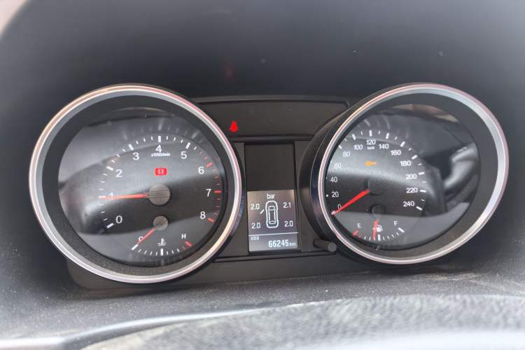 Used Haval H6 2015 Sport Edition 1.5T Manual Two-Wheel Drive Elite Model Instrument Cluster