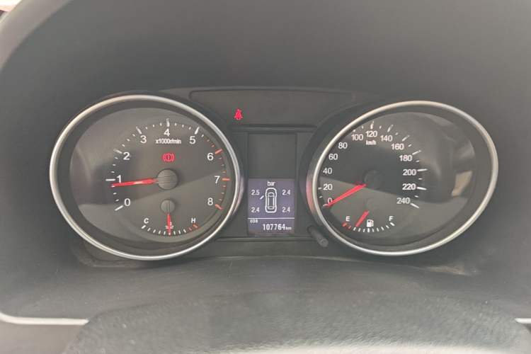 Used Haval H6 2015 Upgraded Model 1.5T Manual Two-Wheel Drive Elite Version Instrument Cluster