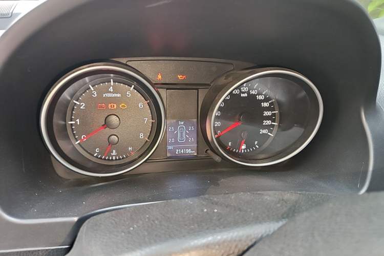 Used Haval H6 2015 Upgraded Model 1.5T Manual Two-Wheel Drive Elite Version Instrument Cluster