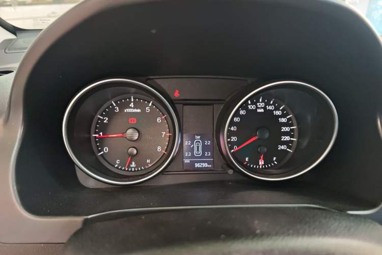 Used Haval H6 2015 Upgraded Model 1.5T Manual Two-Wheel Drive Elite Version Instrument Cluster