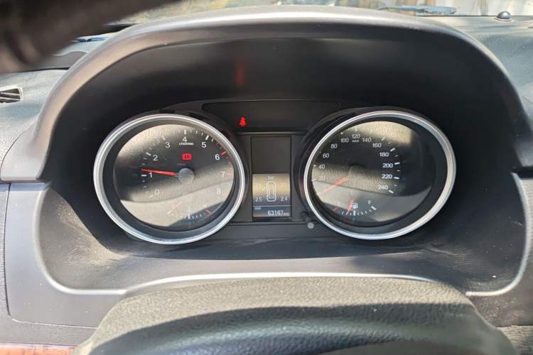 Used Haval H6 2015 Revised Version Sport Edition 1.5T Manual Transmission Two-Wheel Drive Elite Grade Instrument Cluster