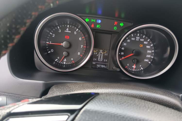 Used Haval H6 2015 Revised Version Sport Edition 1.5T Manual Transmission Two-Wheel Drive Elite Grade Instrument Cluster