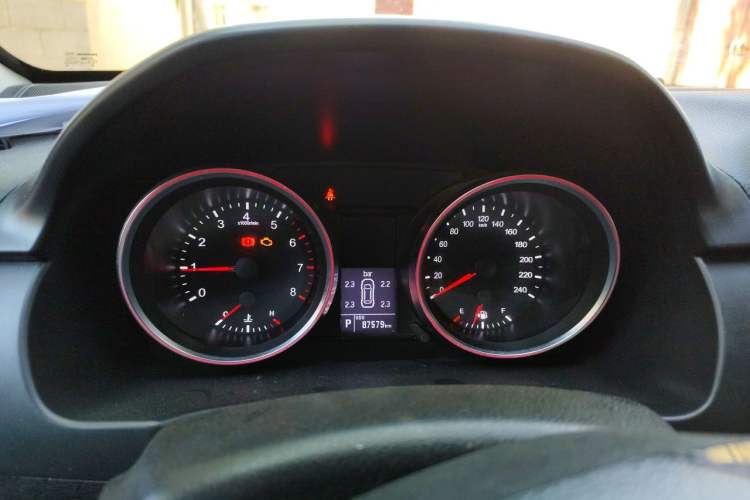 Used Haval H6 2015 Sport Edition 1.5T Automatic Two-Wheel Drive Luxury Model Instrument Cluster
