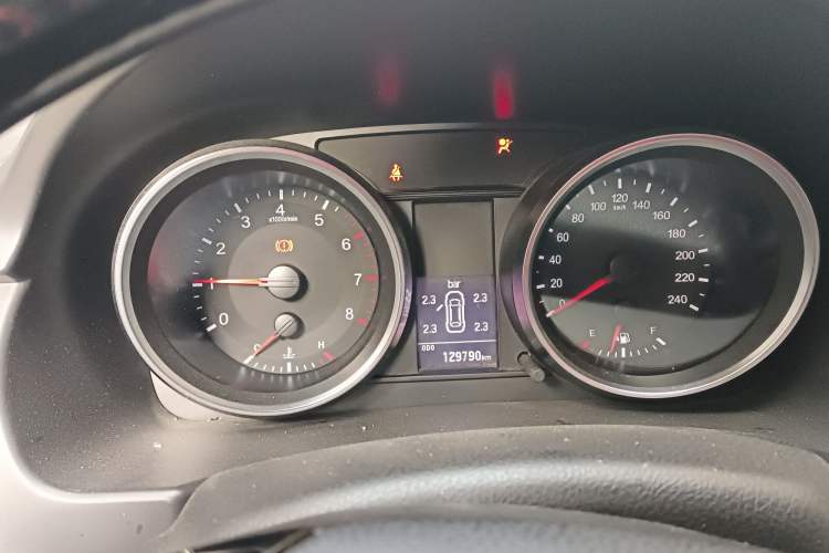 Used Haval H6 2015 Revised Version Sport Edition 1.5T Manual Transmission Two-Wheel Drive Elite Grade Instrument Cluster