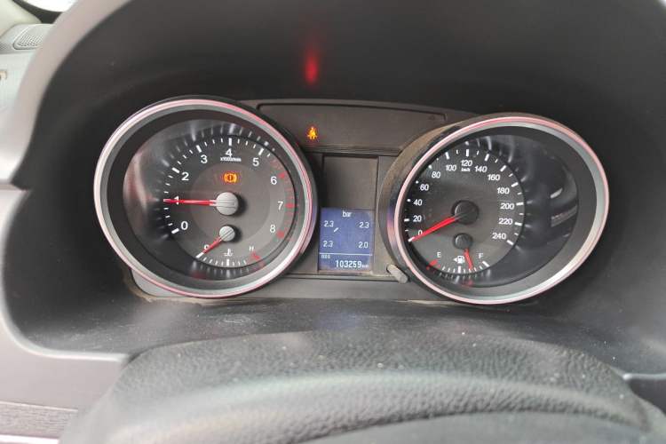 Used Haval H6 2015 Revised Version Sport Edition 1.5T Manual Transmission Two-Wheel Drive Elite Grade Instrument Cluster