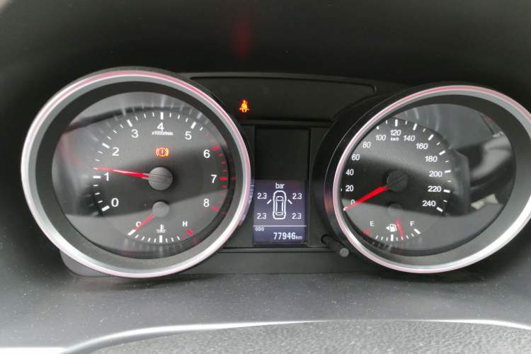 Used Haval H6 2015 Revised Version Sport Edition 1.5T Manual Transmission Two-Wheel Drive Elite Grade Instrument Cluster