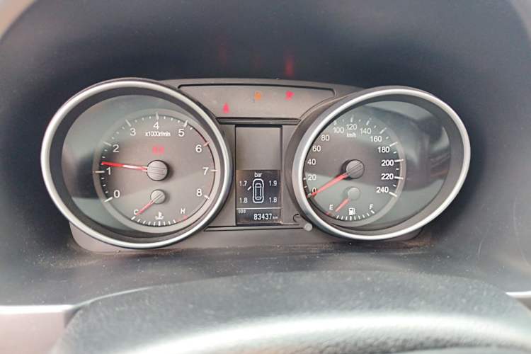 Used Haval H6 2015 Upgraded Model 1.5T Manual Two-Wheel Drive Prestige Version Instrument Cluster