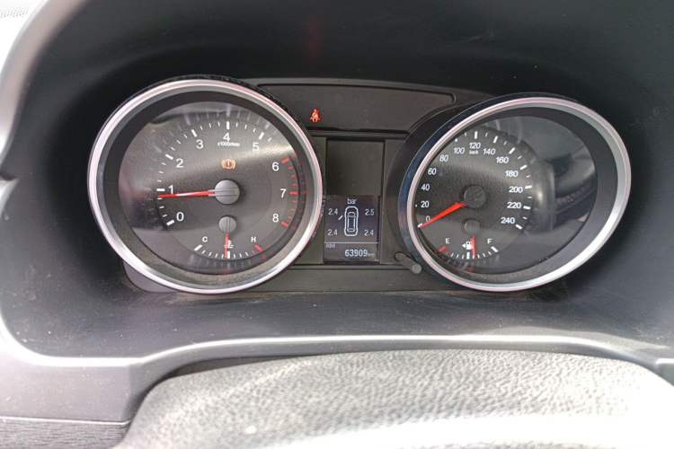 Used Haval H6 2015 Sport Edition 1.5T Manual Two-Wheel Drive Elite Model Instrument Cluster