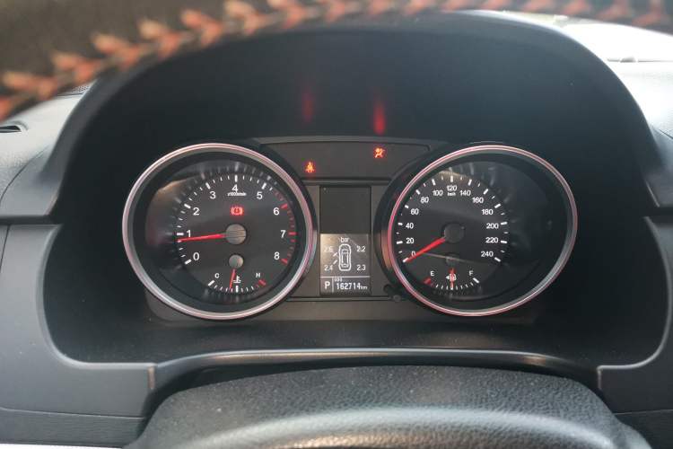 Used Haval H6 2015 Sport Edition 1.5T Automatic Two-Wheel Drive Luxury Model Instrument Cluster