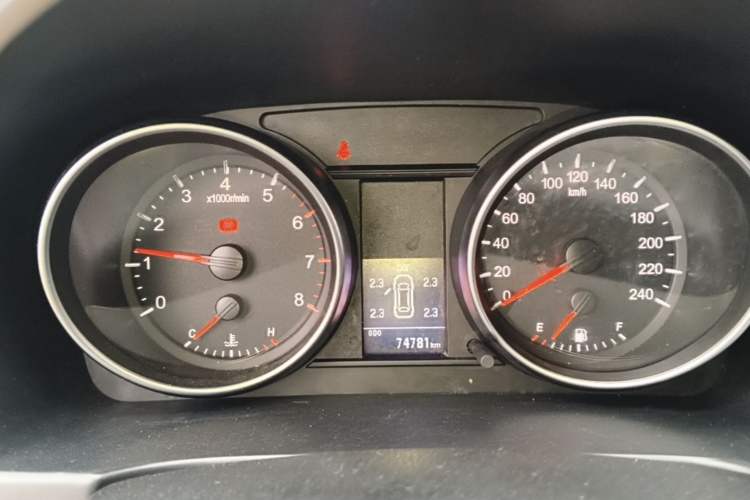 Used Haval H6 2015 Upgraded Model 1.5T Manual Two-Wheel Drive Elite Version Instrument Cluster