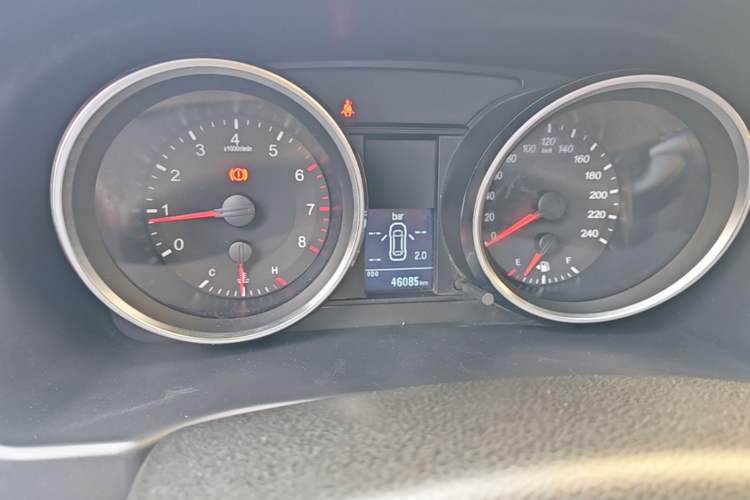 Used Haval H6 2015 Revised Version Sport Edition 1.5T Manual Transmission Two-Wheel Drive Elite Grade Instrument Cluster