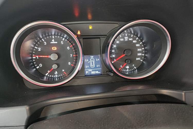 Used Haval H6 2015 Sport Edition 1.5T Automatic Two-Wheel Drive Luxury Model Instrument Cluster