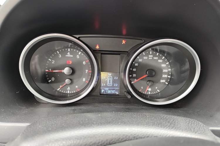 Used Haval H6 2015 Sport Edition 1.5T Automatic Two-Wheel Drive Luxury Model Instrument Cluster