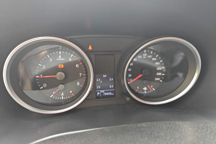 Used Haval H6 2015 Sport Edition 1.5T Automatic Two-Wheel Drive Luxury Model Instrument Cluster