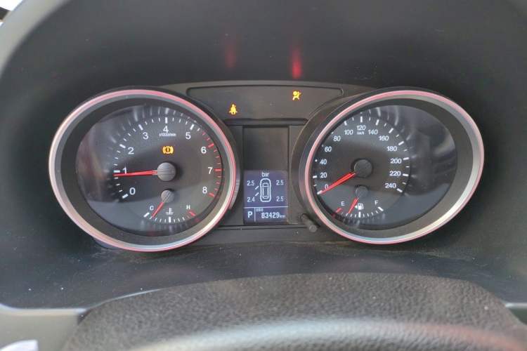 Used Haval H6 2015 Sport Edition 1.5T Automatic Two-Wheel Drive Luxury Model Instrument Cluster