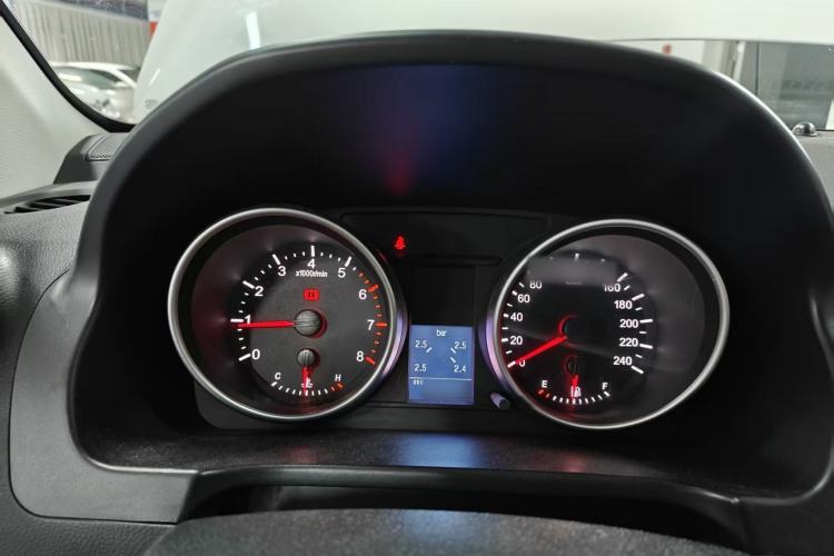 Used Haval H6 2015 Upgraded Model 1.5T Manual Two-Wheel Drive Elite Version Instrument Cluster