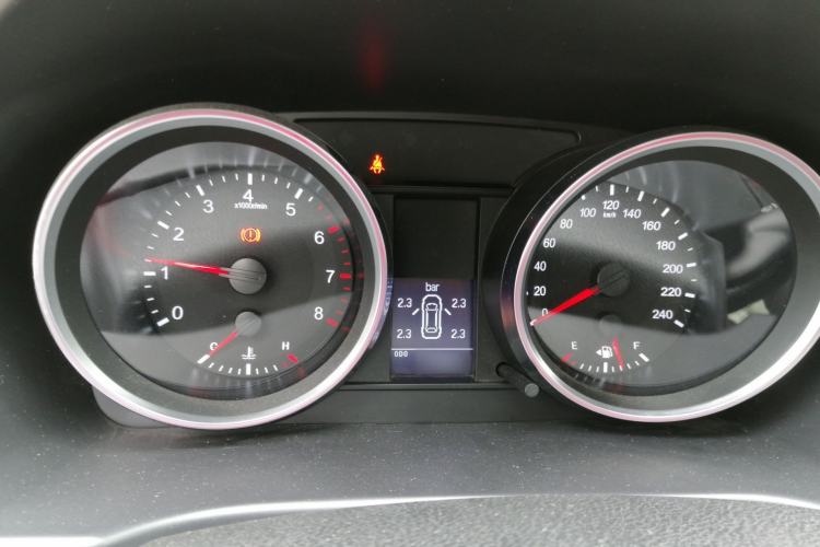 Used Haval H6 2015 Revised Version Sport Edition 1.5T Manual Transmission Two-Wheel Drive Elite Grade Instrument Cluster