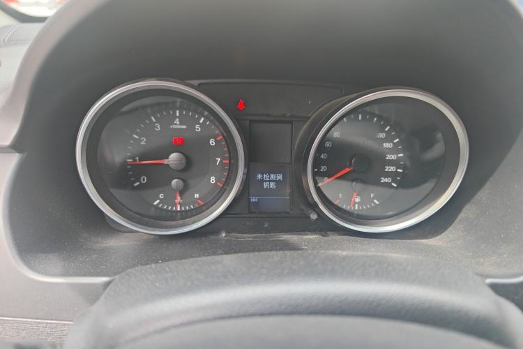 Used Haval H6 2015 Revised Version Sport Edition 1.5T Manual Transmission Two-Wheel Drive Elite Grade Instrument Cluster