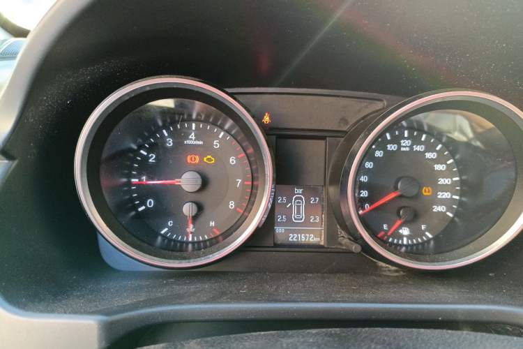 Used Haval H6 2015 Revised Version Sport Edition 1.5T Manual Transmission Two-Wheel Drive Elite Grade Instrument Cluster